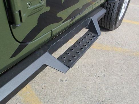 Used 2022 Jeep Wrangler Sport S image 9