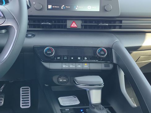 New 2026 Hyundai Elantra SEL Sport FWD image 11