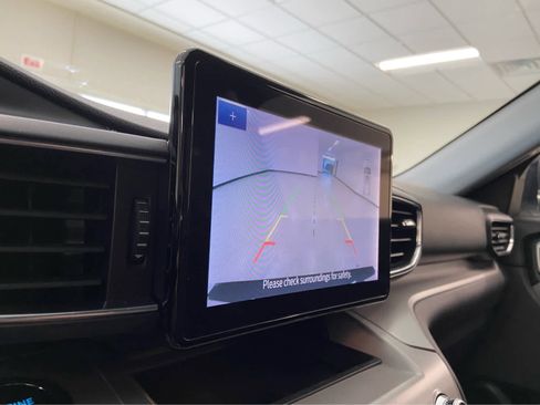 Used 2023 Ford Explorer XLT w/ Equipment Group 202A image 35