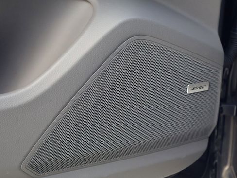 Certified 2023 Porsche Cayenne Platinum Edition image 14