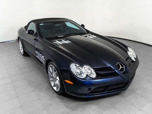 Used 2008 Mercedes-Benz SLR image 12