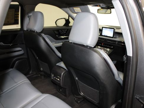 Used 2022 Lincoln Corsair FWD image 33