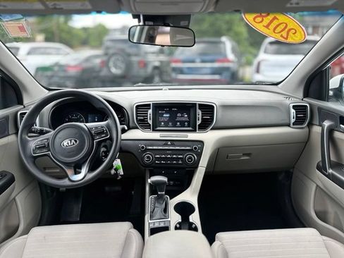 Used 2018 Kia Sportage LX w/ LX Popular Package AWD/4WD image 17