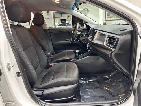 Used 2019 Kia Rio S FWD image 17