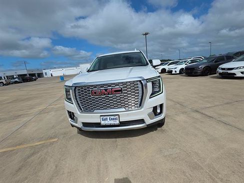 Used 2024 GMC Yukon XL Denali w/ Max Trailering Package AWD/4WD image 2