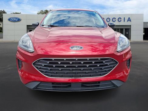 Used 2022 Ford Escape SE w/ SE Sport Appearance Package AWD/4WD image 2
