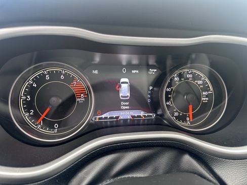 Used 2018 Jeep Cherokee Trailhawk w/ Quick Order Package 27L image 7