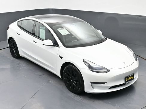 Used 2022 Tesla Model 3 Long Range image 46