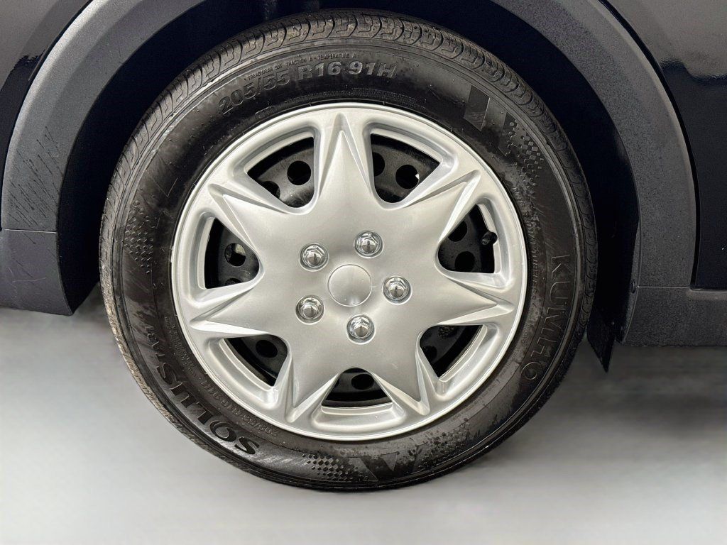 Used 2025 Kia K4 FWD image 32