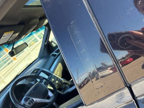 Used 2013 Ford Explorer XLT image 14