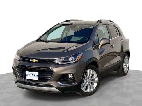 Certified 2020 Chevrolet Trax Premier image 1