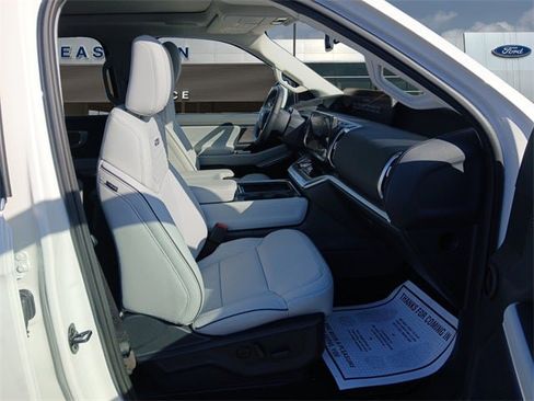 New 2025 Ford Expedition Max Platinum w/ Platinum Ultimate Package image 15