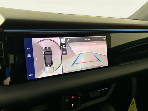 Certified 2026 Porsche Macan Electric RWD image 23