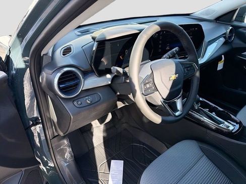 New 2026 Chevrolet Trax LT image 17