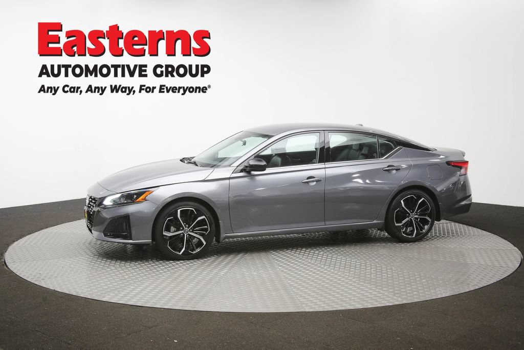 Used 2023 Nissan Altima 2.5 SR FWD image 59