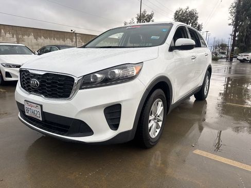 Used 2020 Kia Sorento LX image 1