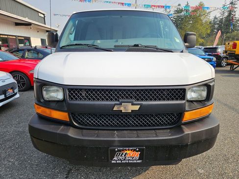Used 2016 Chevrolet Express 2500 image 9