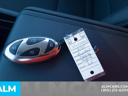 Used 2025 Hyundai Santa Fe SEL image 31