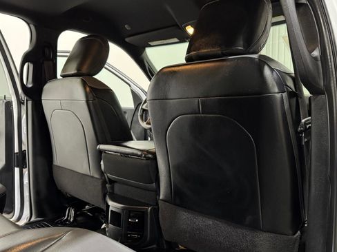 Used 2021 RAM 2500 Tradesman w/ Chrome Appearance Group image 17