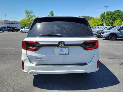 Certified 2026 Honda Odyssey EX-L image 5
