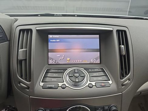 Used 2015 INFINITI Q40 w/ Moonroof Package image 30