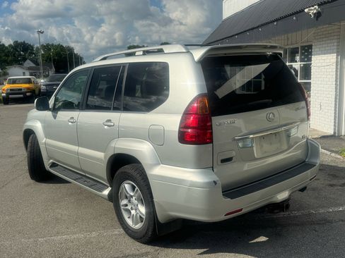 Used 2005 Lexus GX 470 image 3