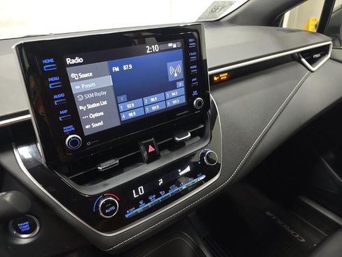 Used 2022 Toyota Corolla SE FWD image 9
