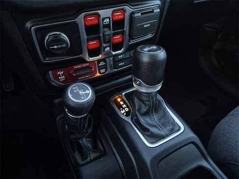 Used 2024 Jeep Wrangler Unlimited Rubicon w/ XTREMEE 35" Tire Package image 21