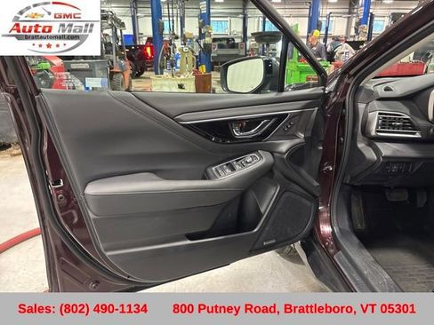 Used 2023 Subaru Outback Limited image 11