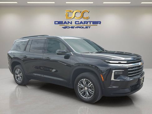Used 2025 Chevrolet Traverse LT AWD/4WD image 7