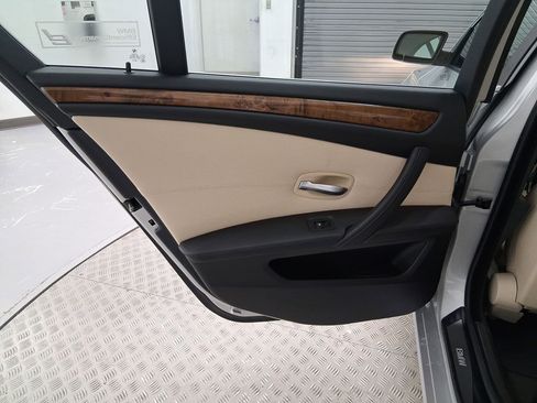 Used 2010 BMW 528i Sedan image 25