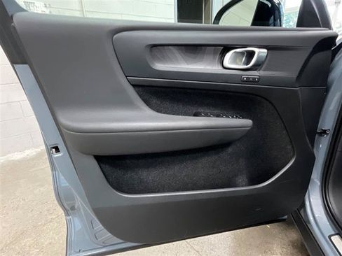 Used 2023 Volvo XC40 Recharge Plus AWD/4WD image 10