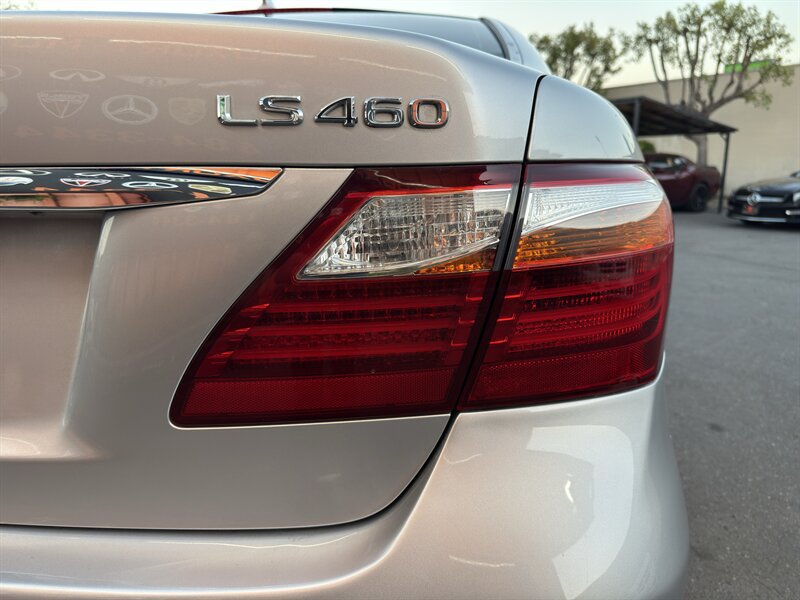 Used 2012 Lexus LS 460 w/ Sport Pkg RWD image 16