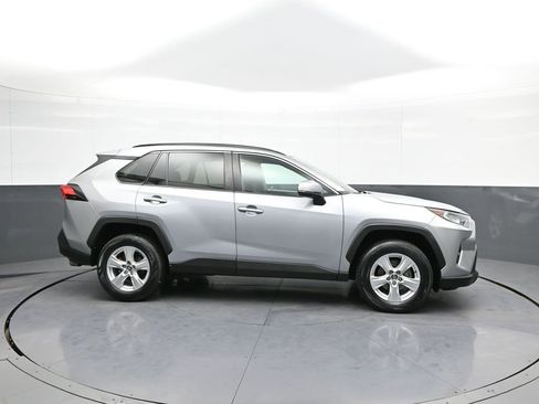 Certified 2021 Toyota RAV4 XLE image 5