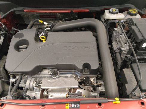 Used 2023 Chevrolet Equinox LT image 30