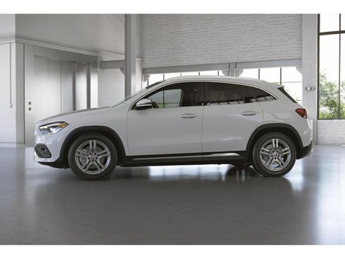 Certified 2023 Mercedes-Benz GLA 250 4MATIC image 36