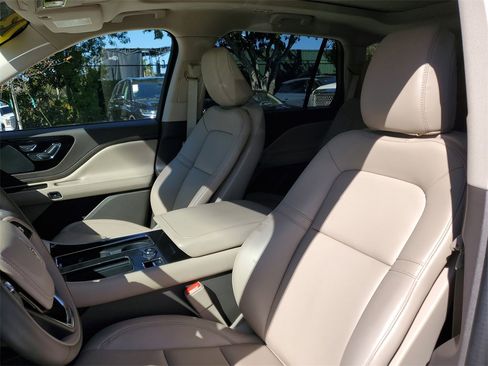 Used 2023 Lincoln Aviator 2WD w/ Premium Package image 23