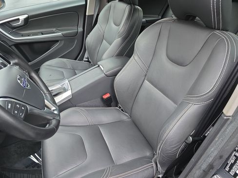 Used 2018 Volvo S60 T5 Dynamic w/ Vision Package image 14