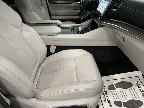 Used 2022 Jeep Wagoneer Series II image 66