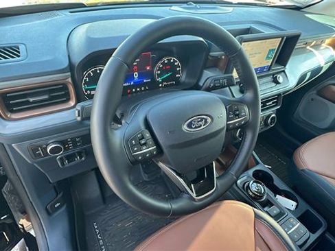 Used 2024 Ford Maverick Lariat w/ FX4 Off-Road Package image 32