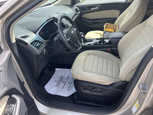 Used 2018 Ford Edge SEL AWD/4WD image 16