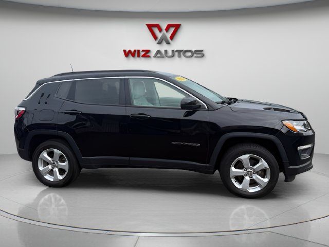 Used 2017 Jeep Compass Latitude w/ Popular Equipment Group AWD/4WD image 6