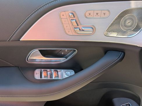 Used 2025 Mercedes-Benz GLE 53 AMG 4MATIC image 13