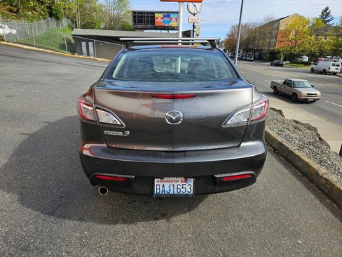 Used 2011 MAZDA MAZDA3 i Touring image 4