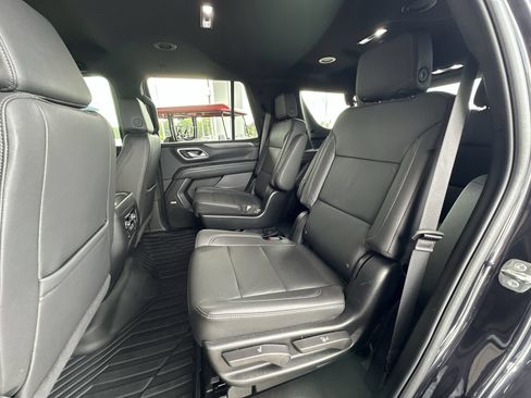 Used 2024 Chevrolet Tahoe Z71 w/ Luxury Package AWD/4WD image 35
