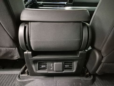 Used 2024 Chevrolet Silverado 1500 LT image 22