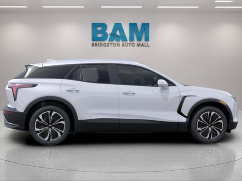 New 2025 Chevrolet Blazer EV LT image 8