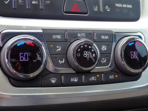 Used 2017 GMC Acadia Limited SLT FWD image 32