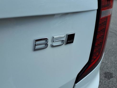 New 2026 Volvo XC90 B5 Plus w/ Protection Package Premier image 8