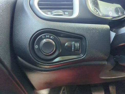 Used 2020 Jeep Renegade Sport FWD image 24